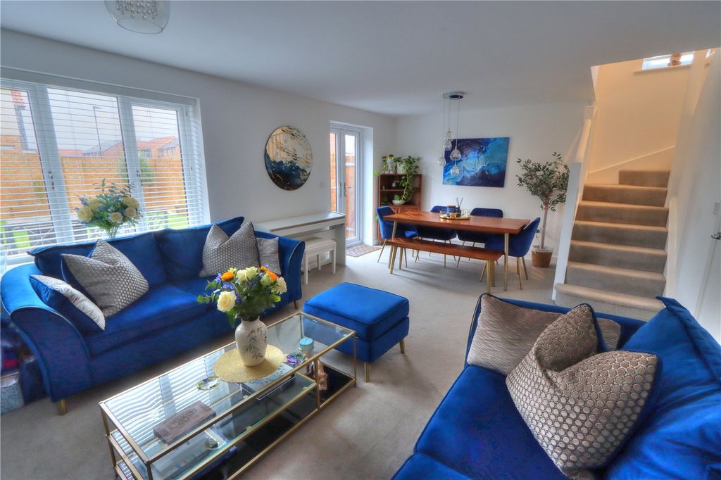 Property photo 3 of 15 Picture No. 13