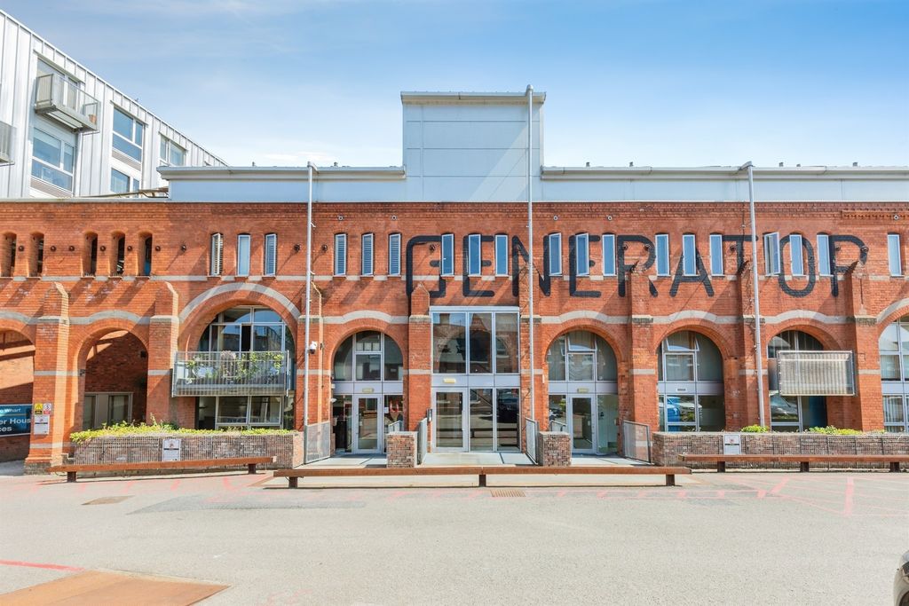 Property photo 1 of 10
