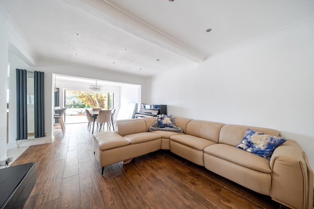 Property photo 2 of 23 Picture No. 10