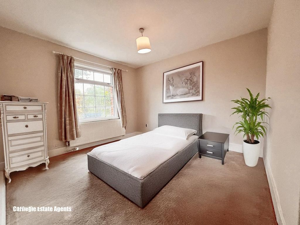 Property photo 3 of 13 Bedroom