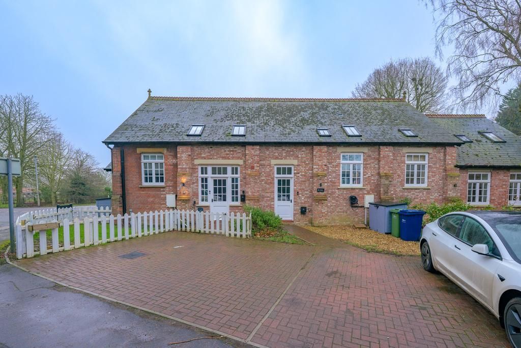 Property photo 2 of 16 Photo 2