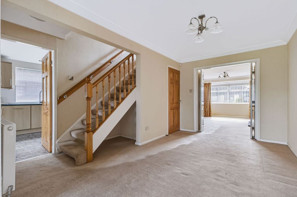 Property photo 3 of 24