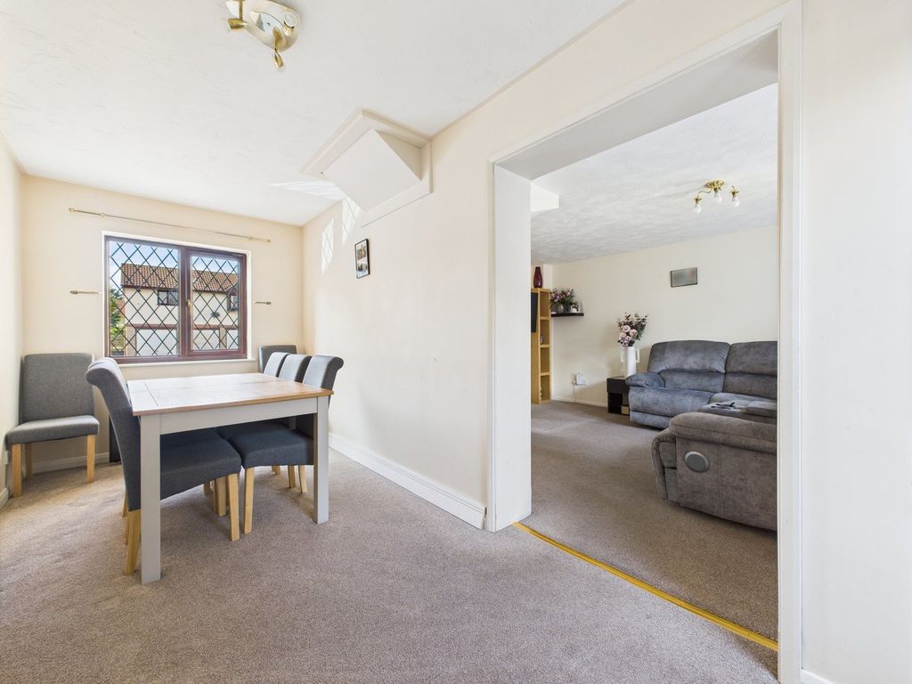 Property photo 3 of 16