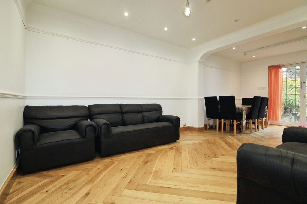 Property photo 2 of 26 Gallery
