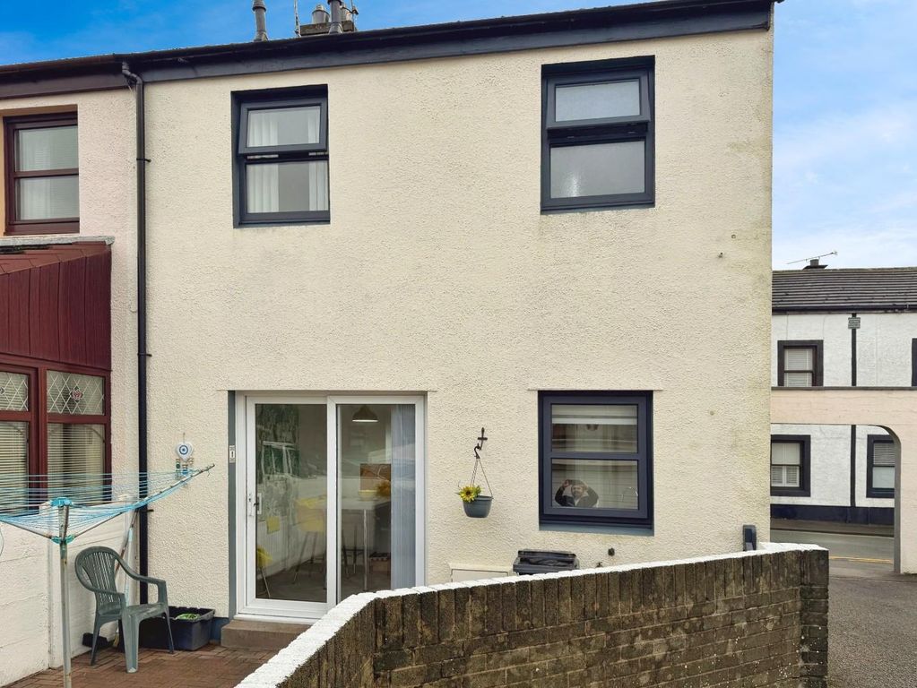 Property photo 3 of 12 Rear Courtyard