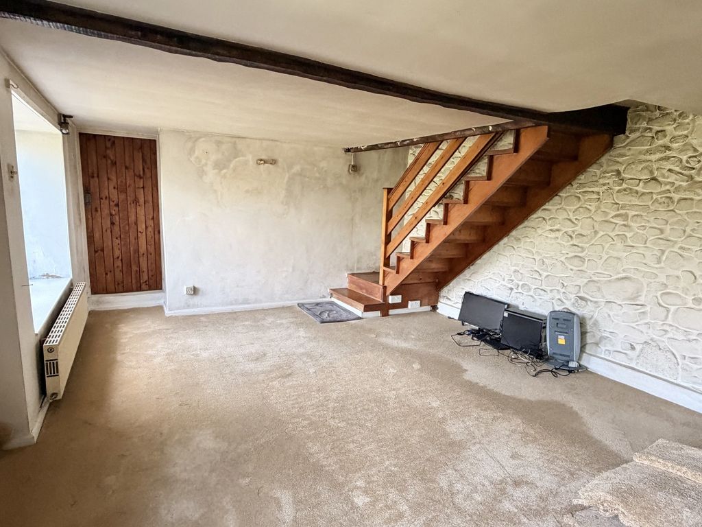 Property photo 2 of 11 Not Specified