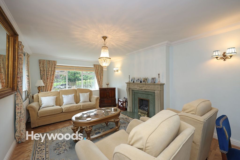 Property photo 2 of 51