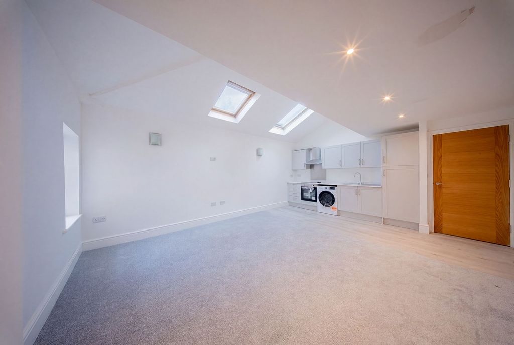 Property photo 1 of 7 Kitchen/Living Space