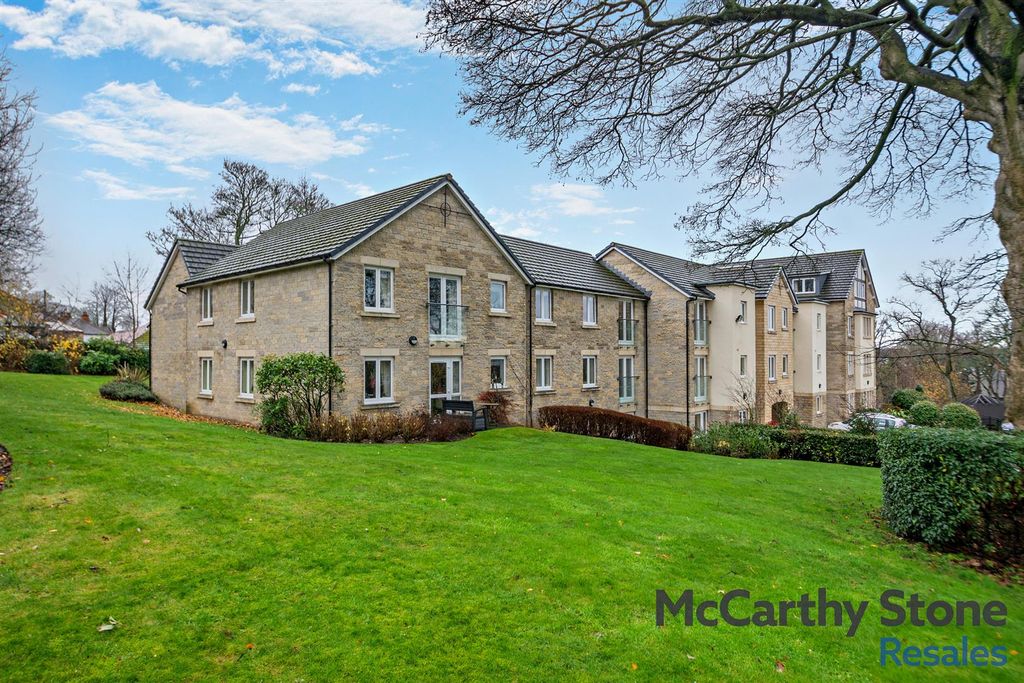 Property photo 1 of 25 8673481-Exterior04-800.Jpg