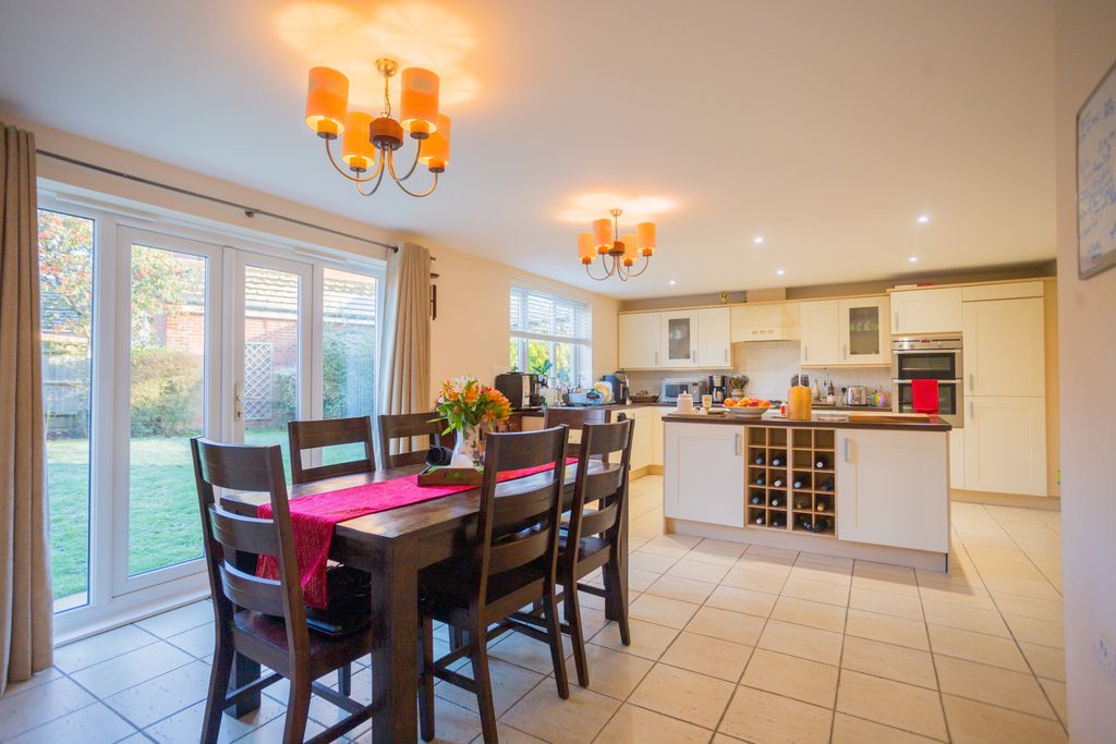 Property photo 3 of 21 Picture No. 26