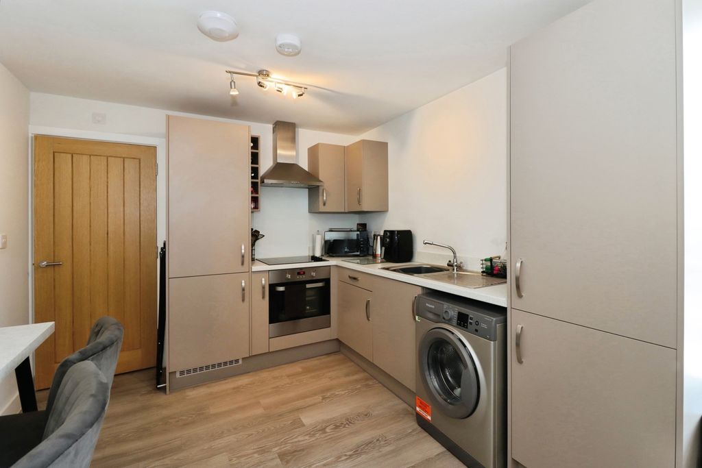 Property photo 2 of 14 Pbox-Img.Jpg