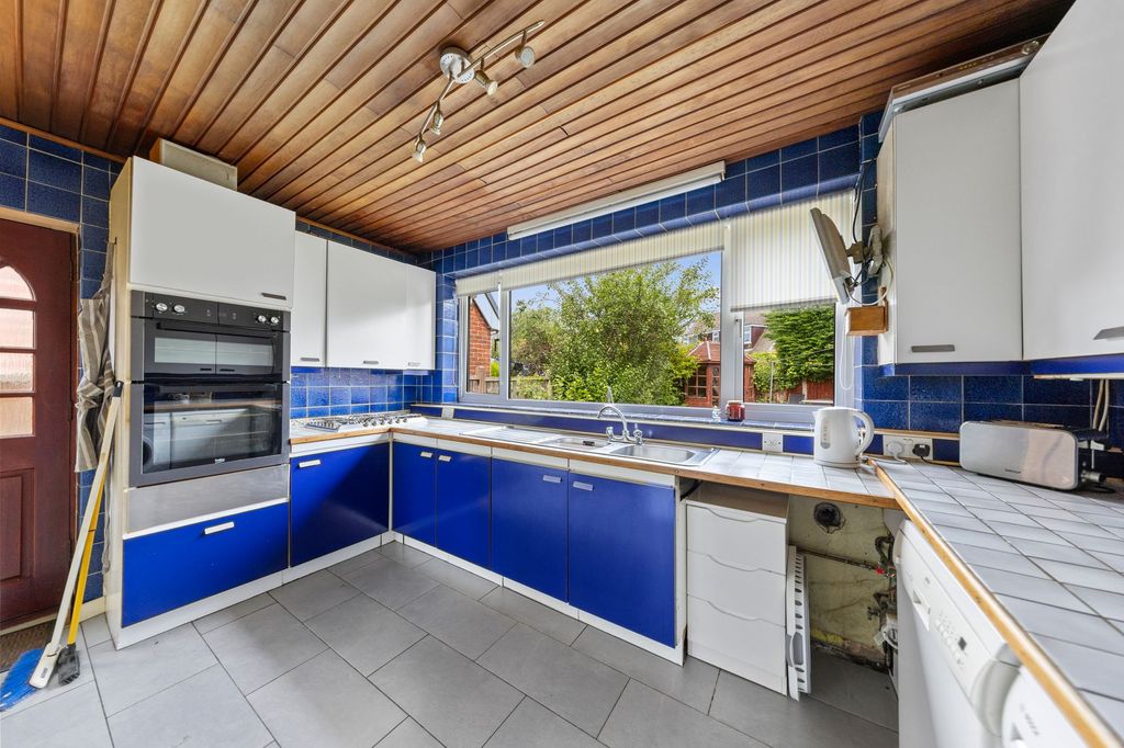 Property photo 3 of 29