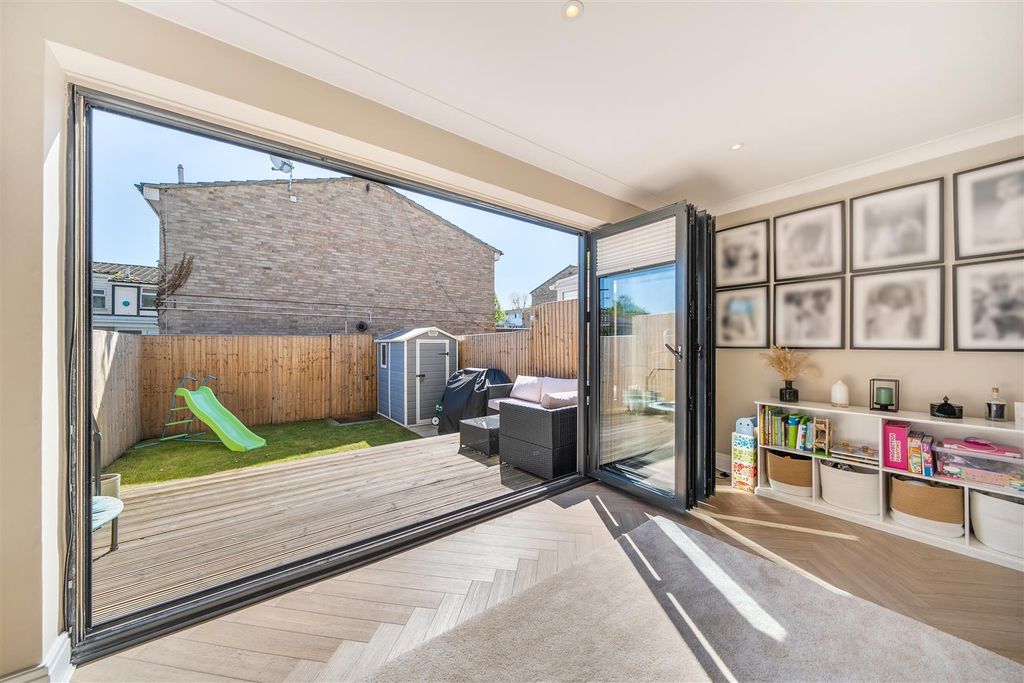 Property photo 2 of 19 1449365-11-69Ea53310Cef4.Jpg