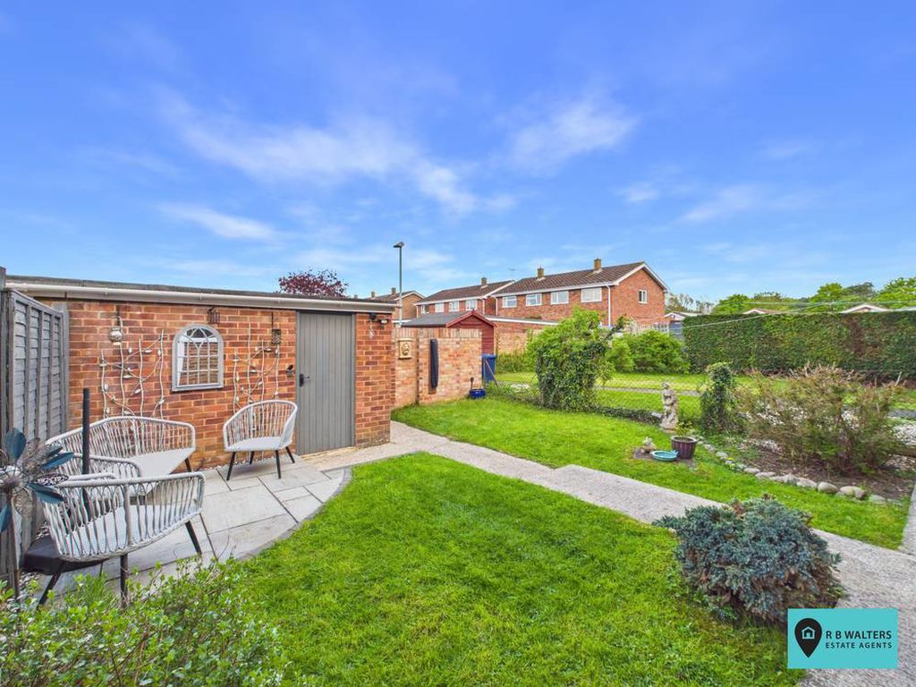 Property photo 3 of 18 Garden