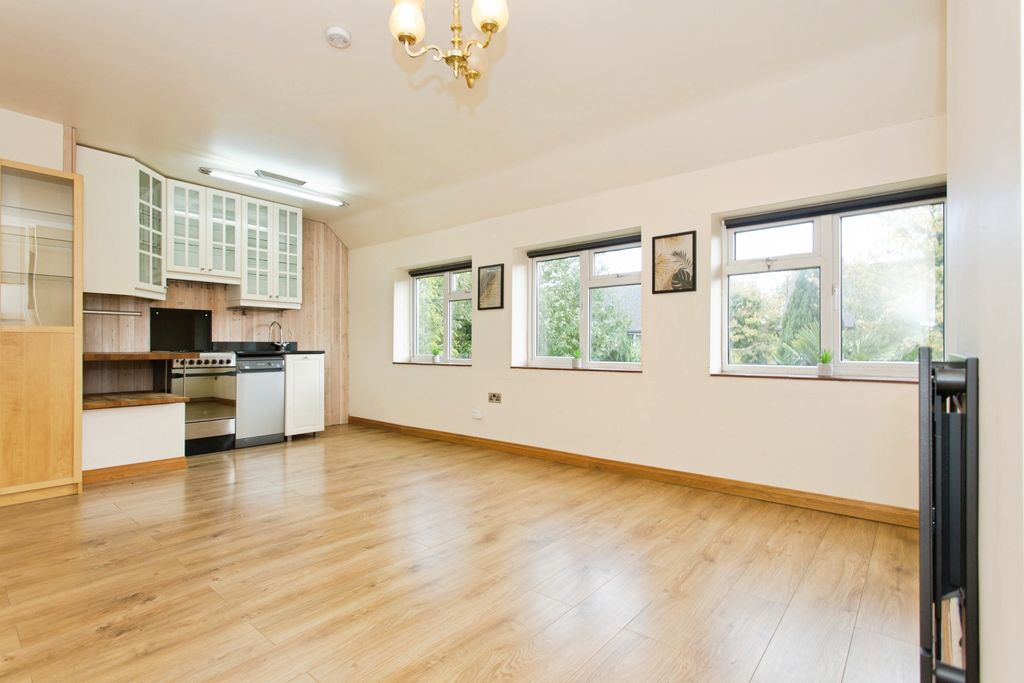 Property photo 2 of 9 View