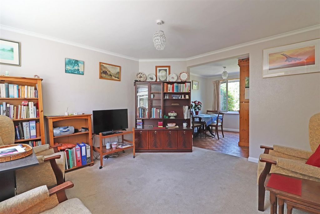 Property photo 2 of 13