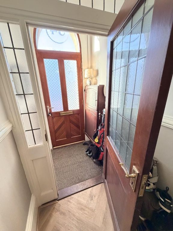 Property photo 3 of 30 Entrance