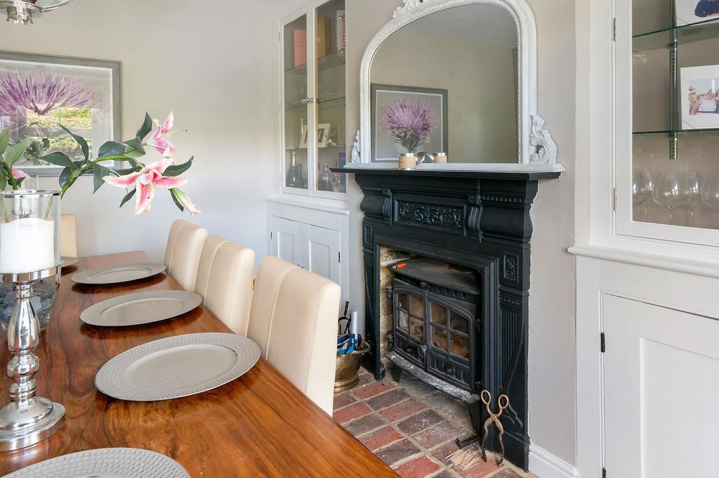 Property photo 3 of 17 27Headcorn03.Jpg