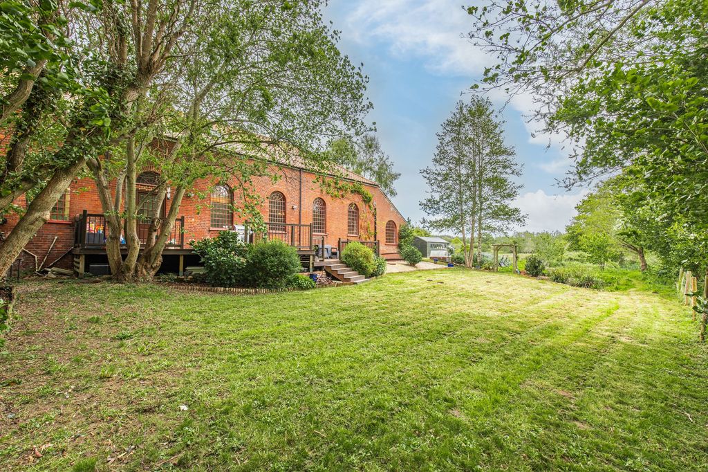 Property photo 3 of 26