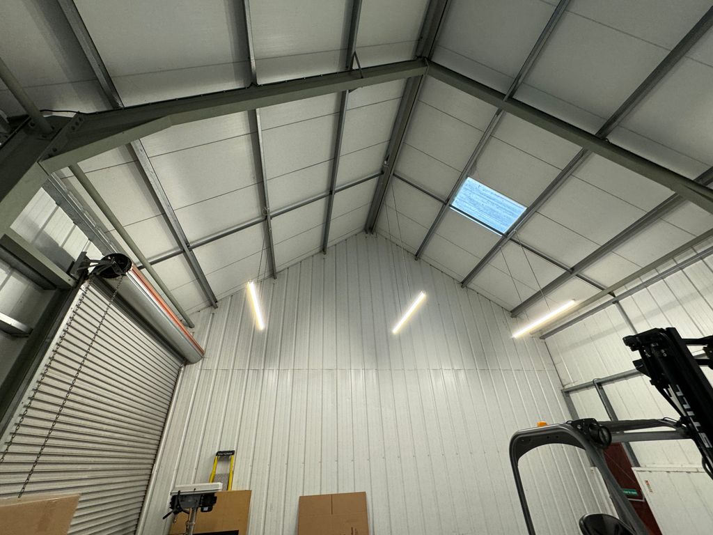 Property photo 2 of 8 Photo 02