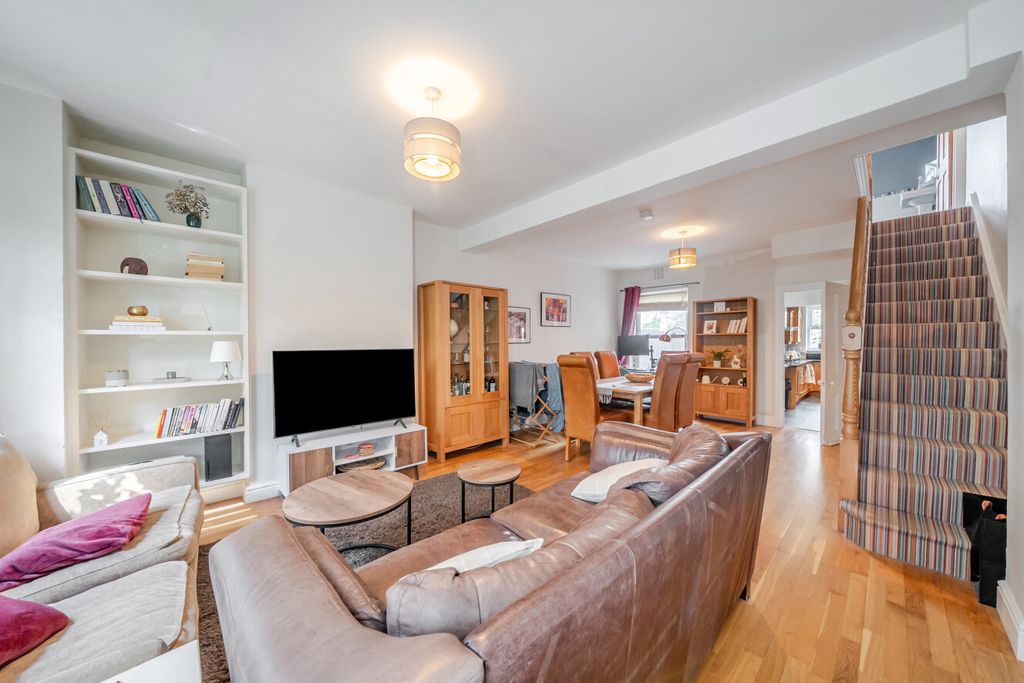 Property photo 1 of 11 1512940-18-1A03dc...