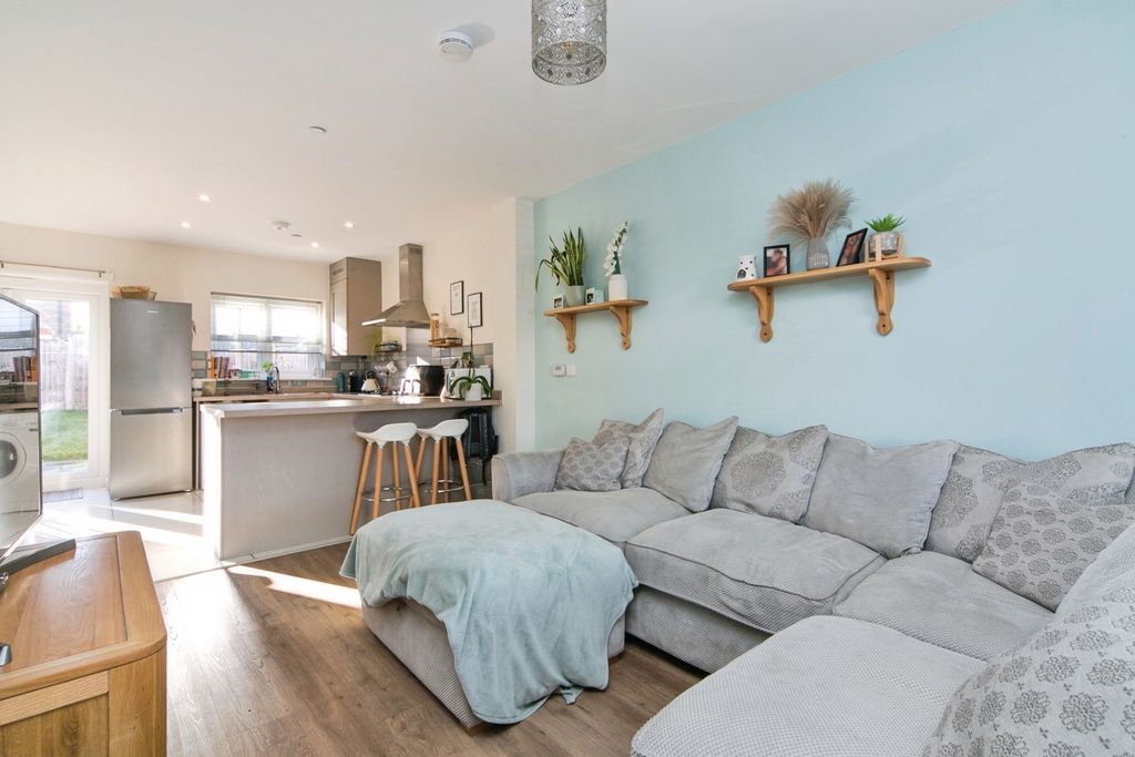 Property photo 2 of 18 Pbox-Img.Jpg