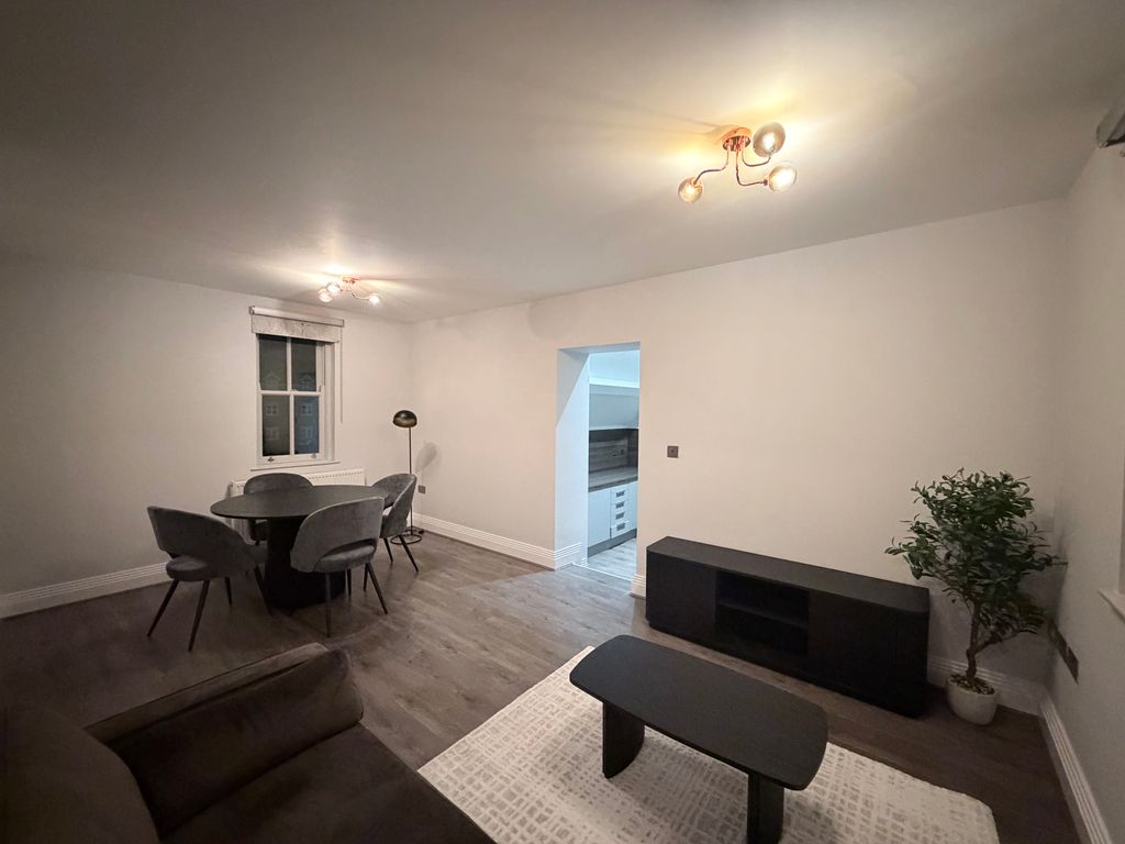 Property photo 3 of 11 Img_1073 3