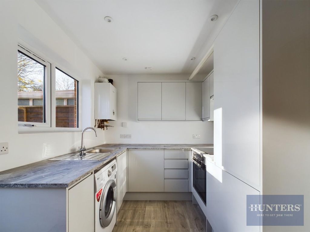 Property photo 2 of 6 Kitchen.Jpg