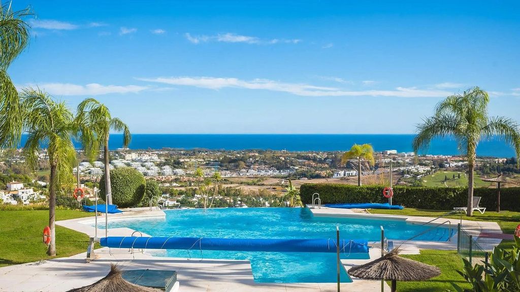 Property photo 1 of 33