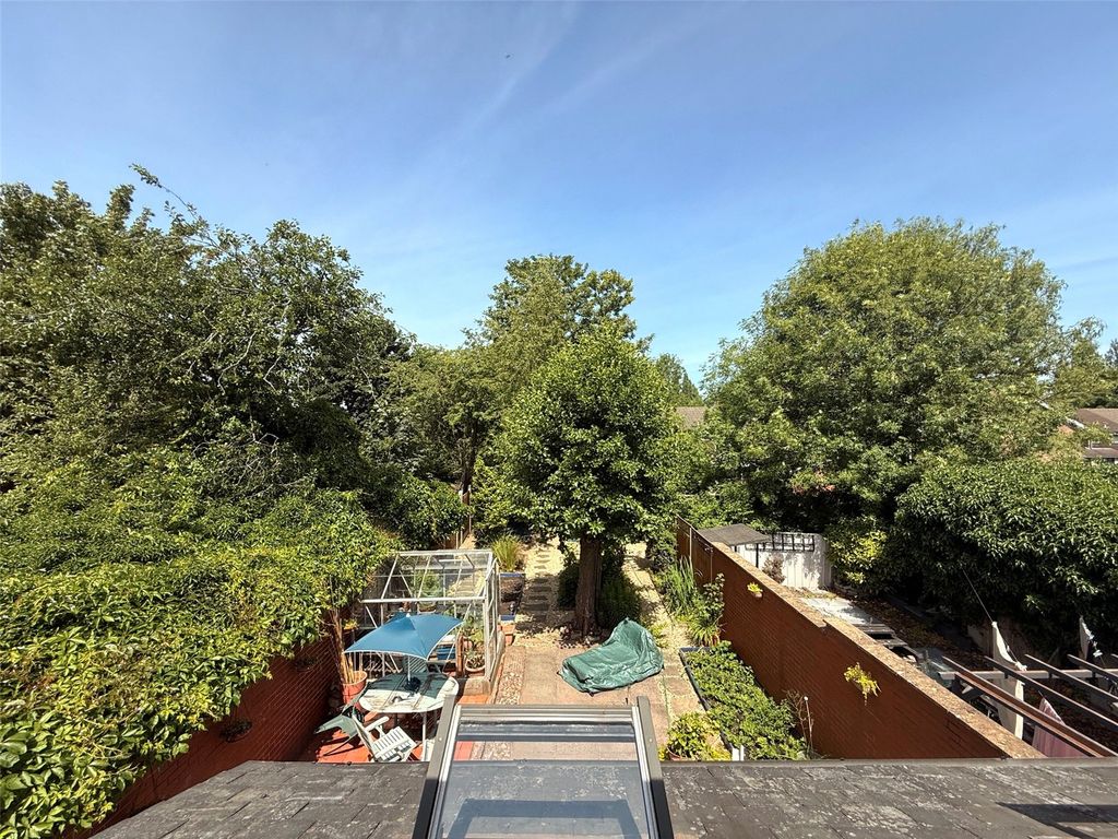 Property photo 2 of 21 Picture No. 36