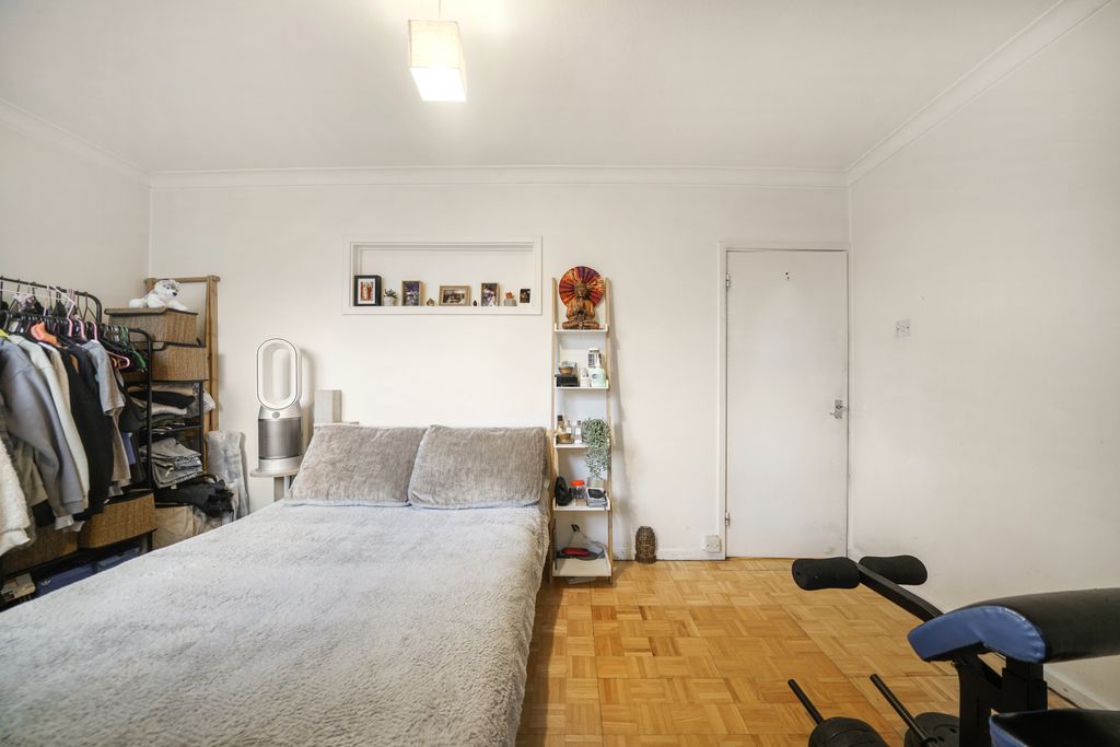 Property photo 3 of 10