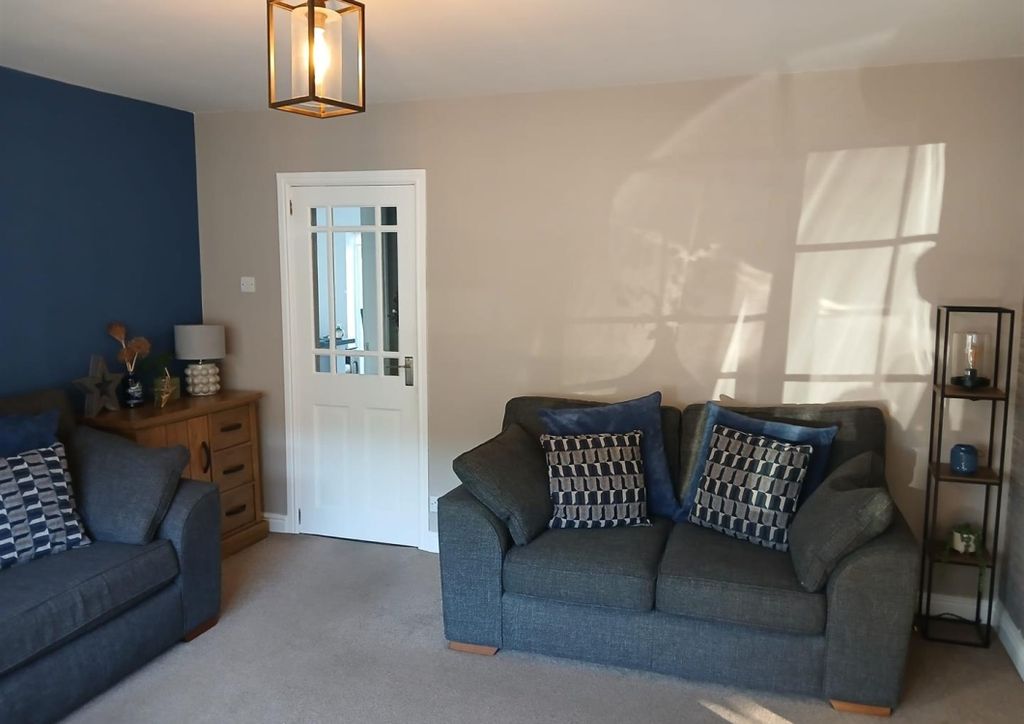Property photo 3 of 12 33539649-1Fa4208C-N7Tixsedl0U8Tdiwsxu_Dq