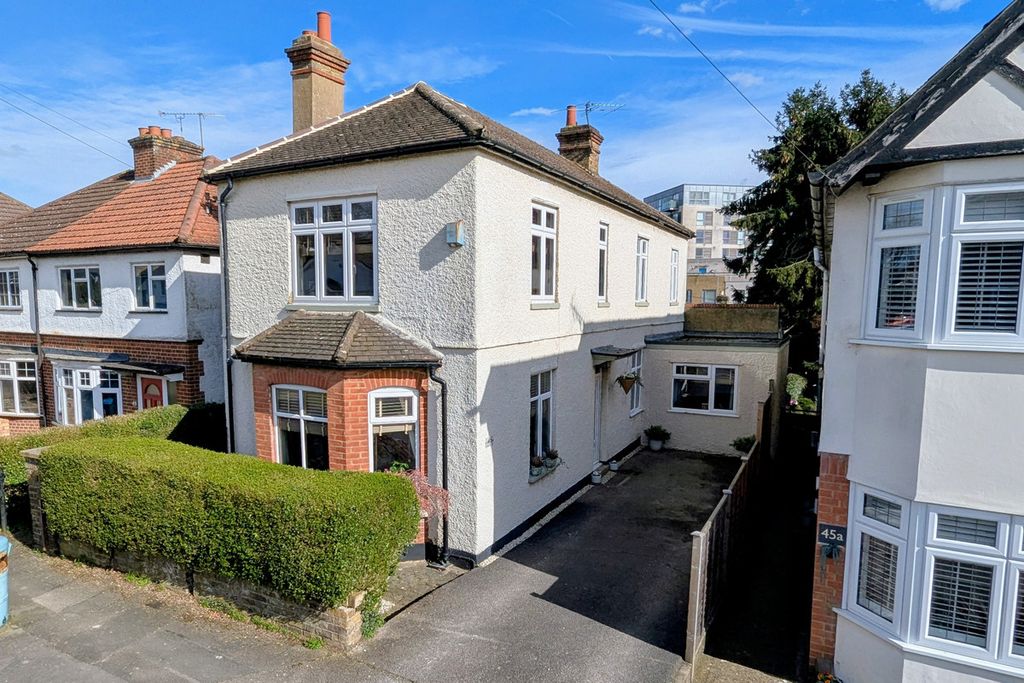 Property photo 1 of 30