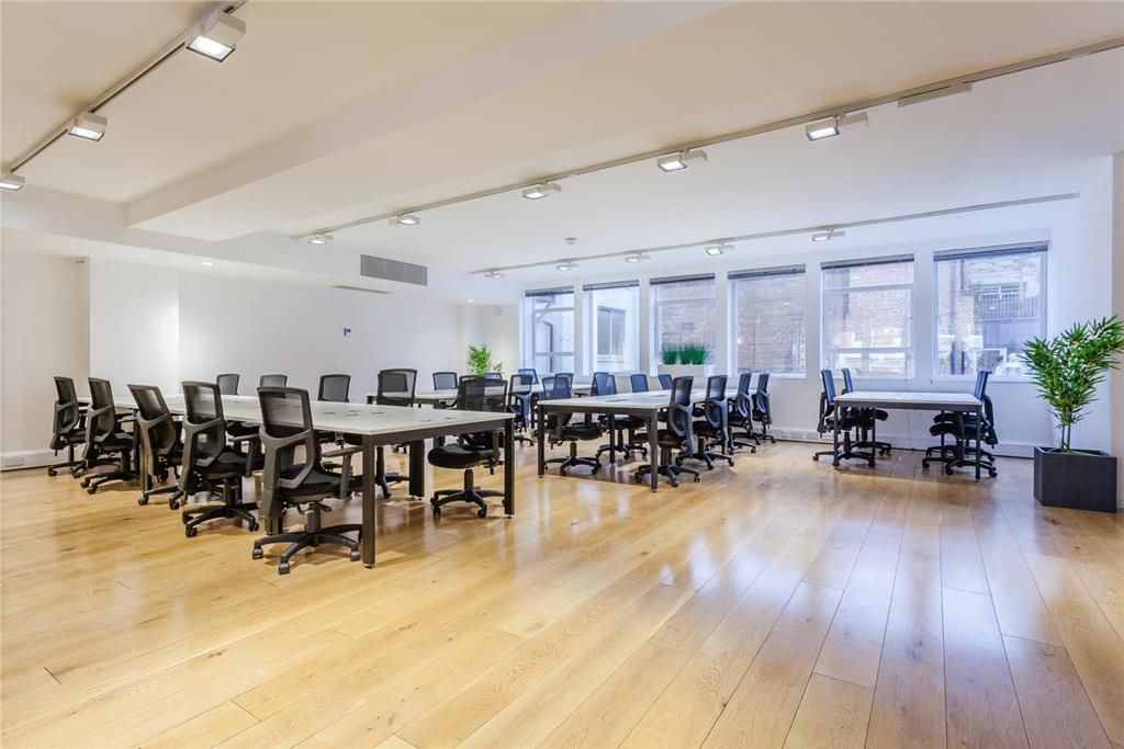 Property photo 2 of 7 Managed Office, Great Marlborough Street, London -