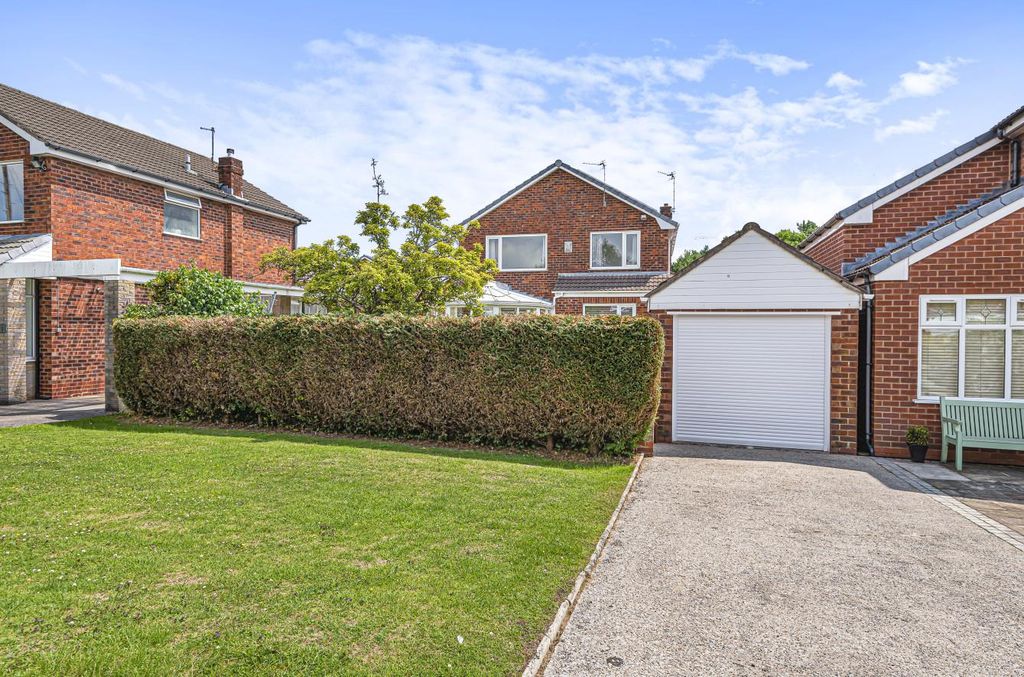 Property photo 2 of 18