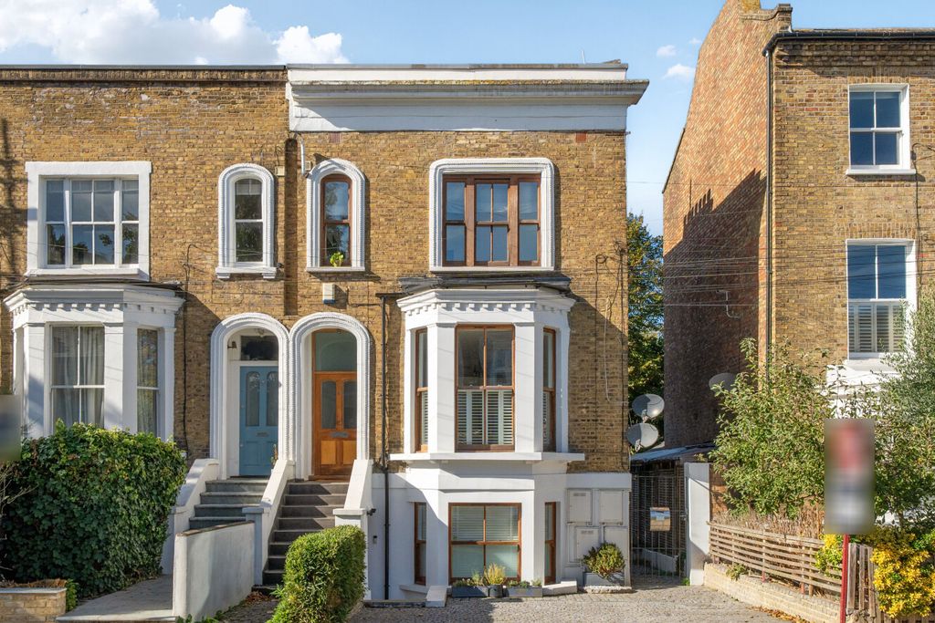 Property photo 1 of 20 1535002-2-1A13547...