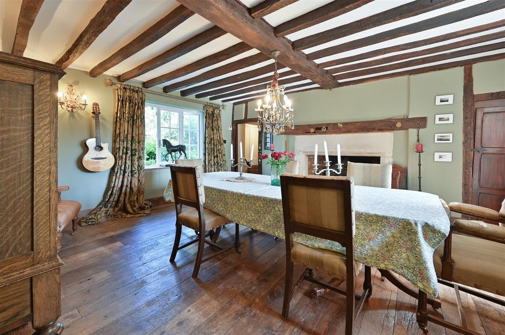Additional image 4 of 7 bed property for saleDovehouse Lane, Kensworth LU6