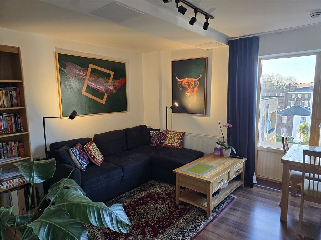 Property photo 2 of 15 Picture No. 27