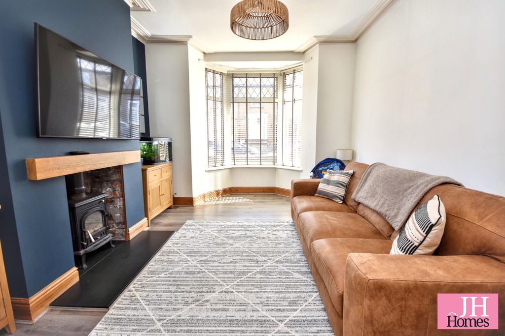 Property photo 3 of 16