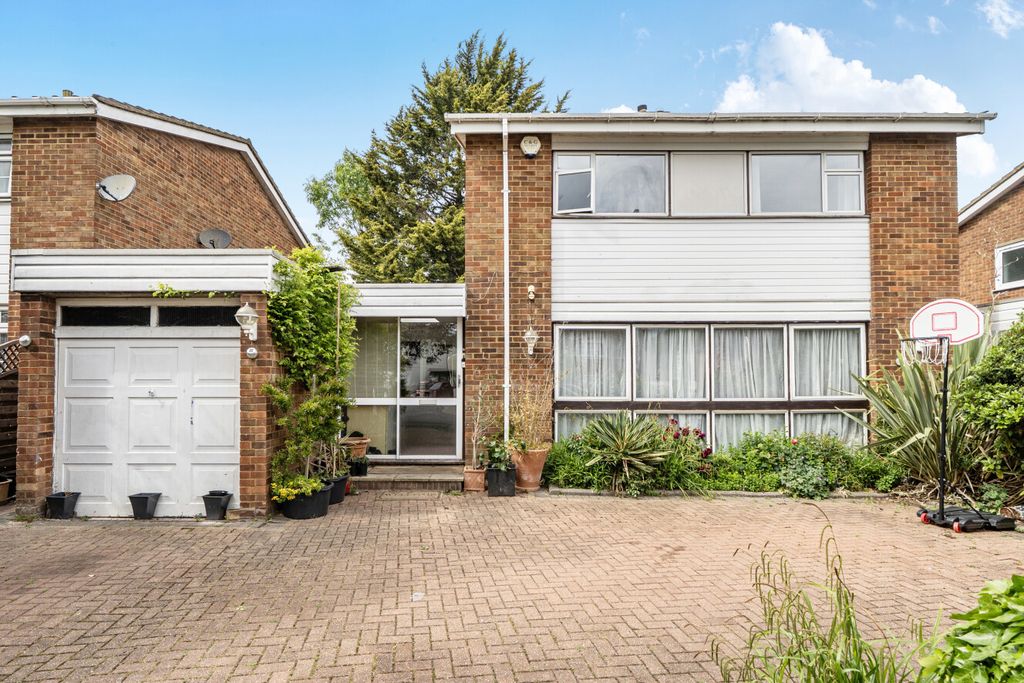 Property photo 1 of 17 1459860-1-6A0B1F7...