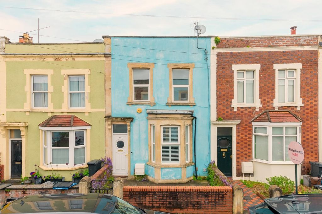 Property photo 2 of 29 5G6Stn - External D.Jpg