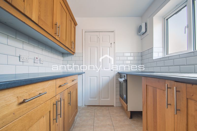 Property photo 3 of 13 Photo 12