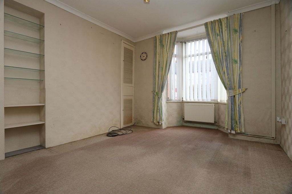 Property photo 2 of 23