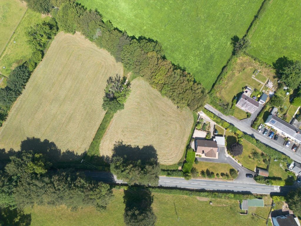 Property photo 2 of 54