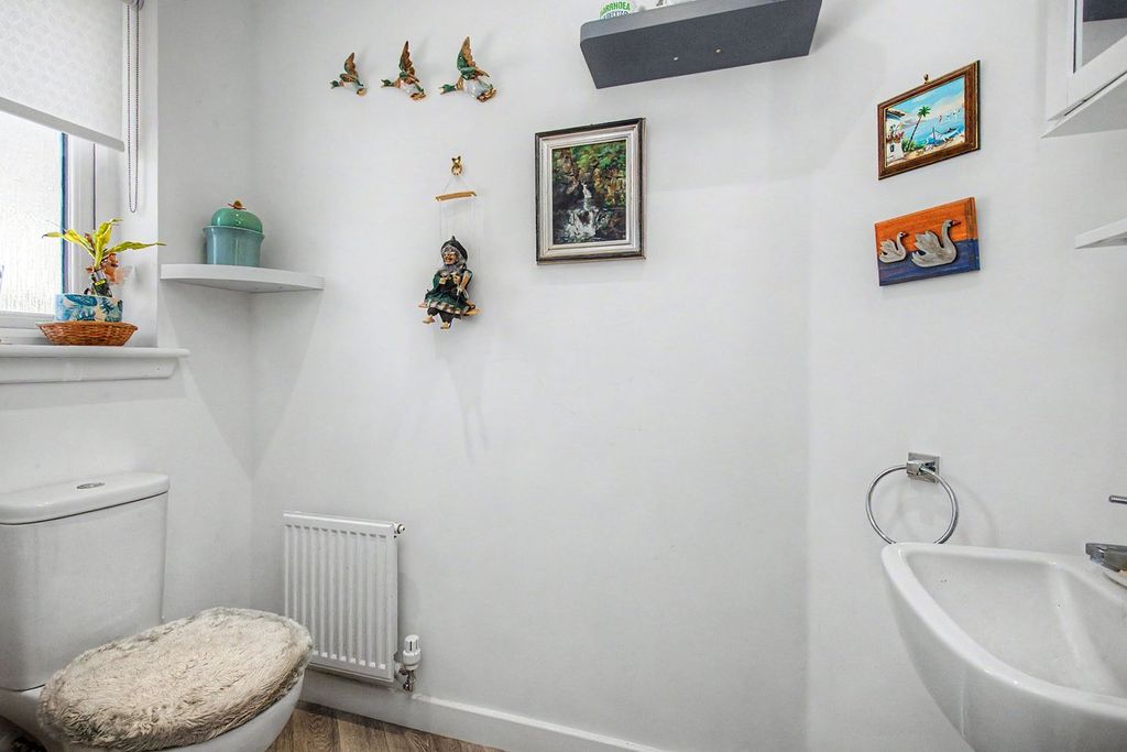 Additional image 12 of 3 bed terraced house for saleLathrocht Grove, Kinross KY13