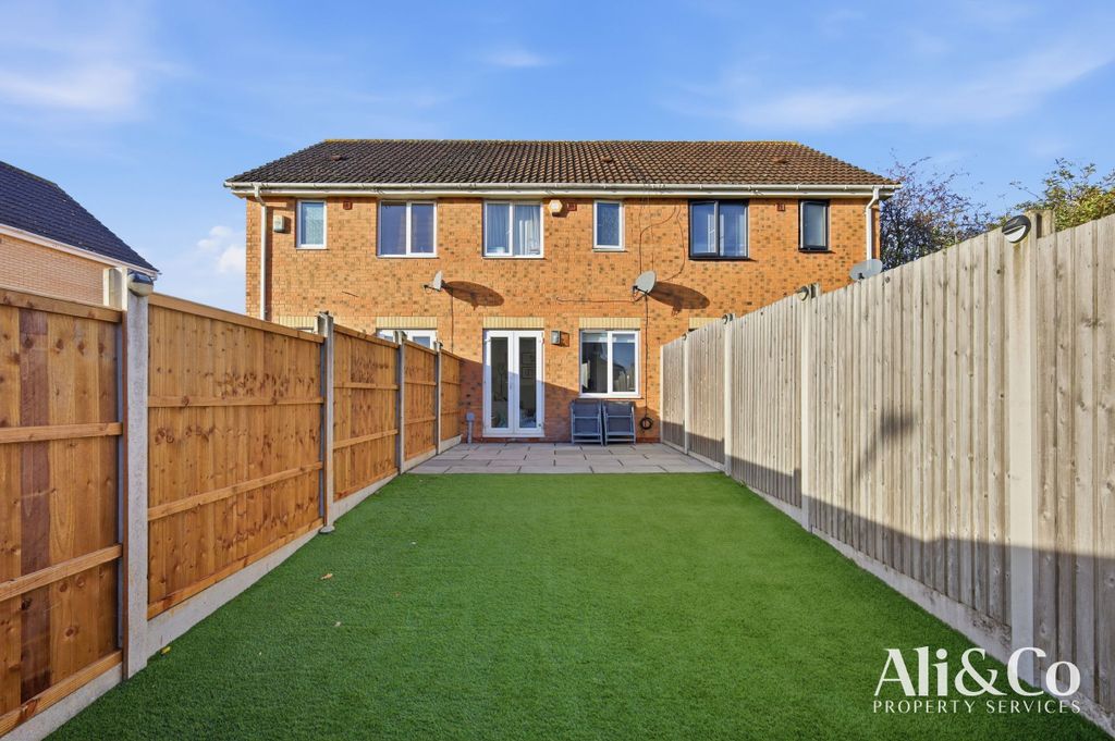 Property photo 2 of 20