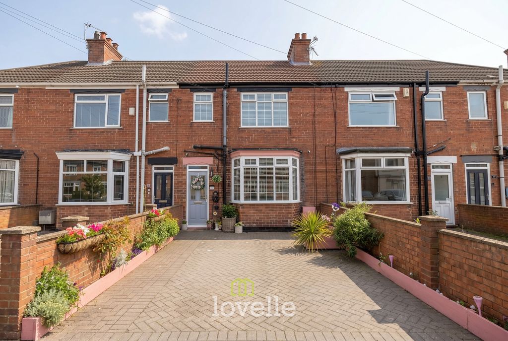 Property photo 1 of 35