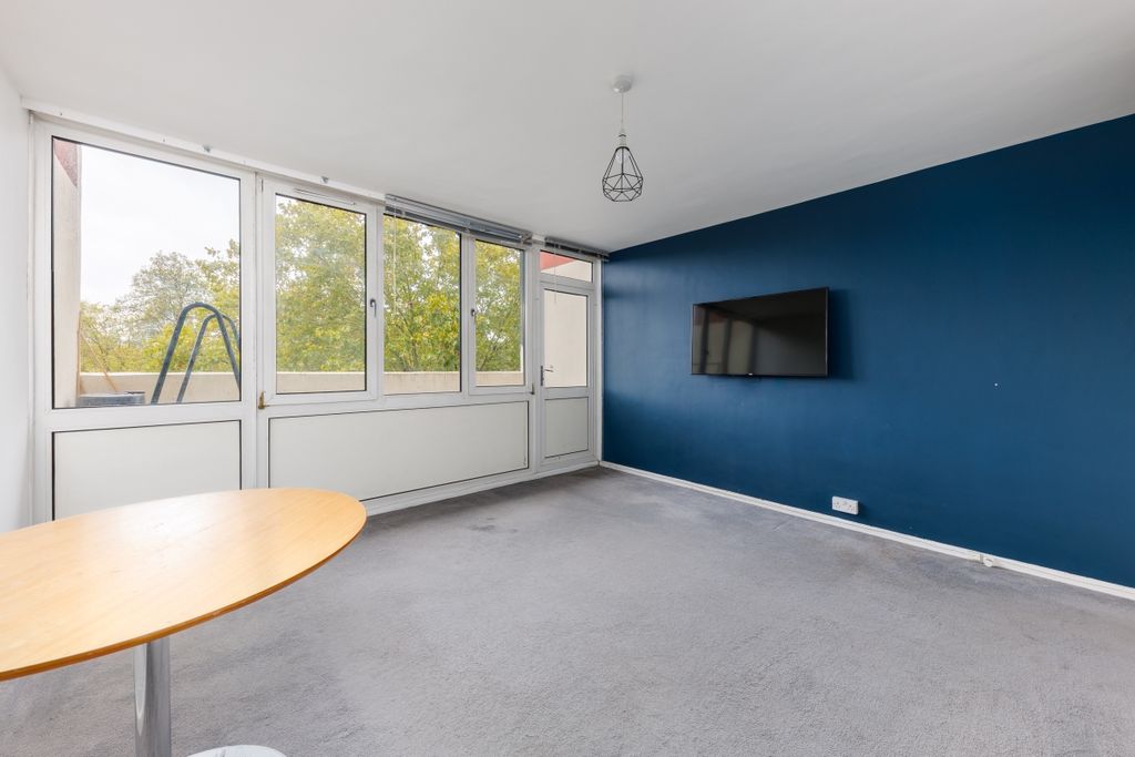Property photo 1 of 8 Canterbury House ...