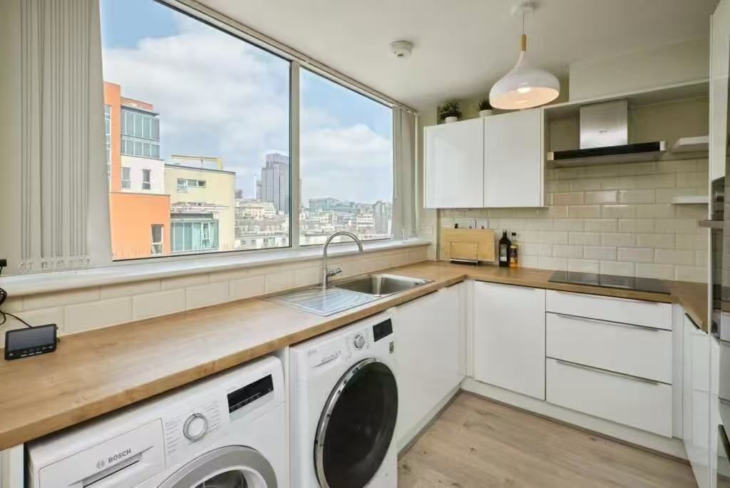 Property photo 2 of 9