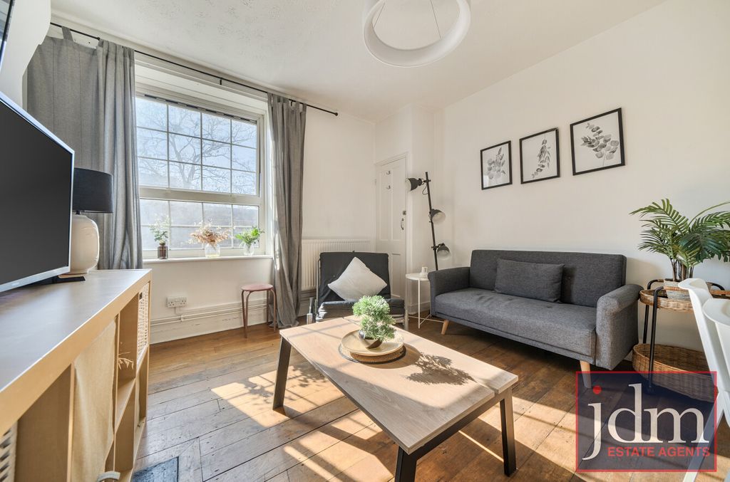 Property photo 1 of 10 Ea9F7E02-Cfc5-4B5...